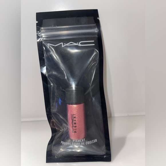 MAC pigment eyeshadow - Picture 3 of 5